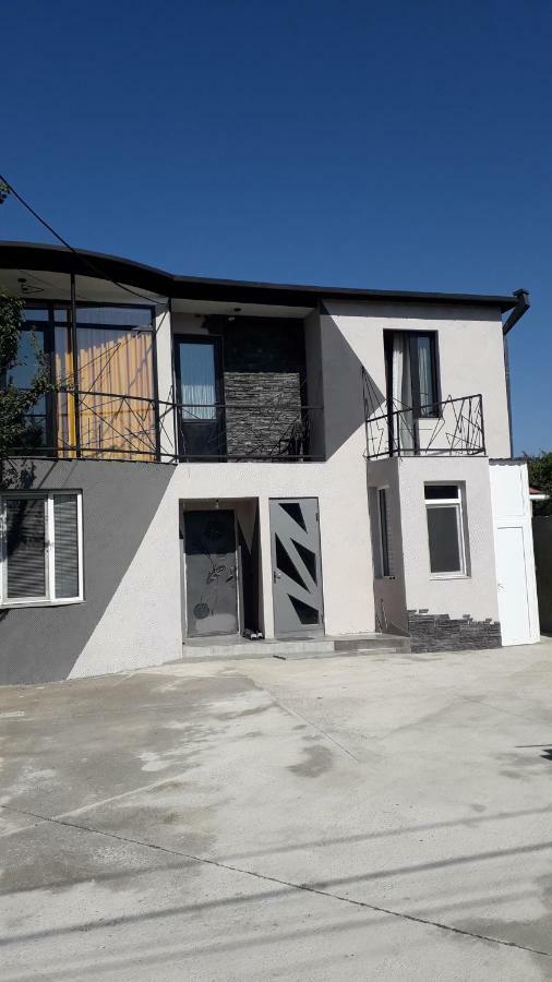 Guesthouse Kado Tbilisi Exterior foto